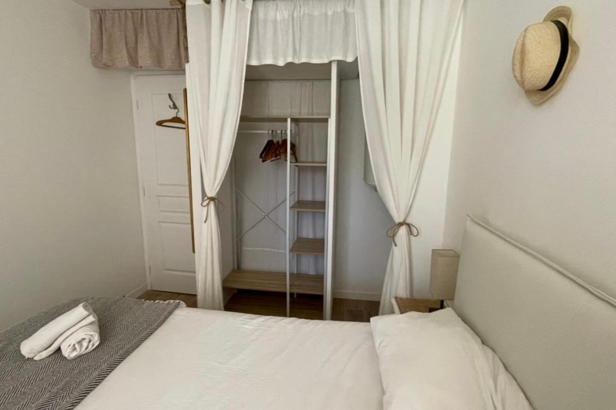Charming Air-Conditioned One-Bedroom 150M From Cavaliere Beach Le Lavandou Eksteriør billede